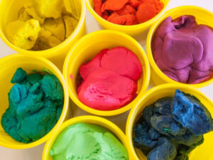 pate-a-modeler-coloree