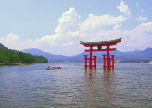 Le sanctuaire Itsukushima au Japon