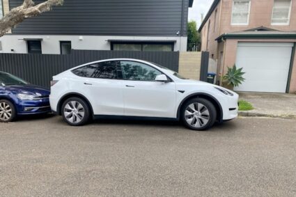 Choisir entre une voiture neuve et une voiture d’occasion en 2025